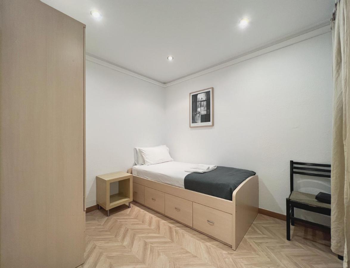 Stay U-nique Apartments Calabria Barcelone Extérieur photo