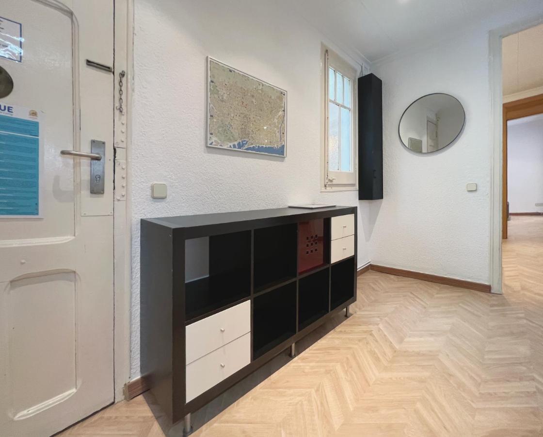 Stay U-nique Apartments Calabria Barcelone Extérieur photo