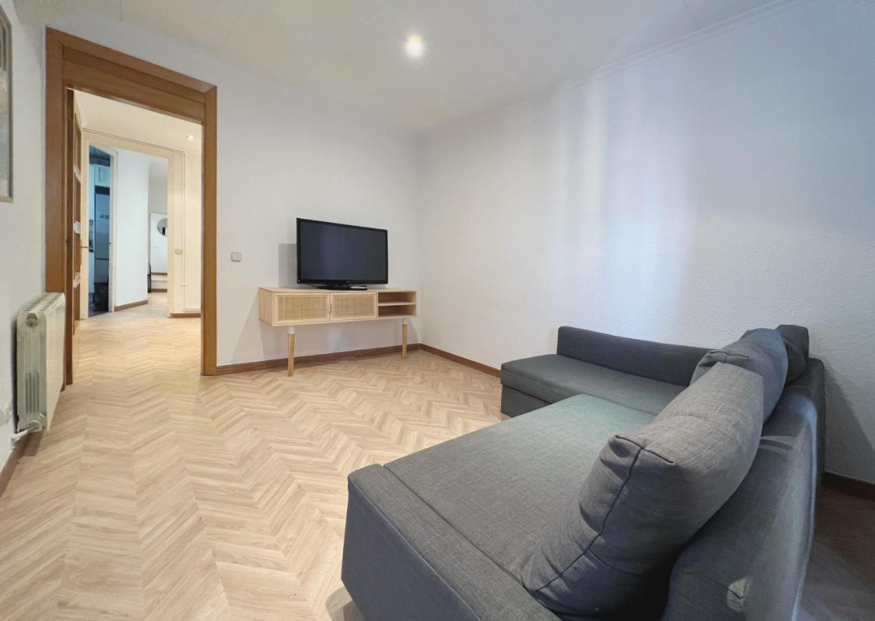 Stay U-nique Apartments Calabria Barcelone Extérieur photo